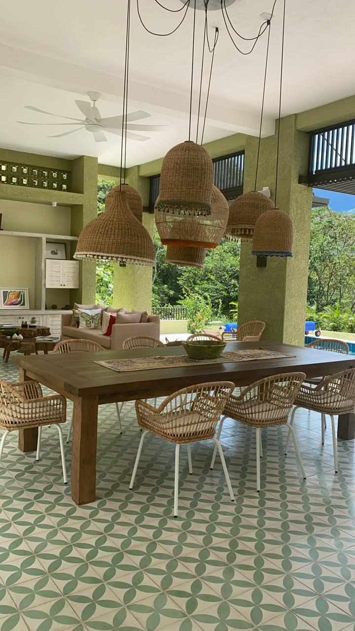 PRIVATE HOUSE CM